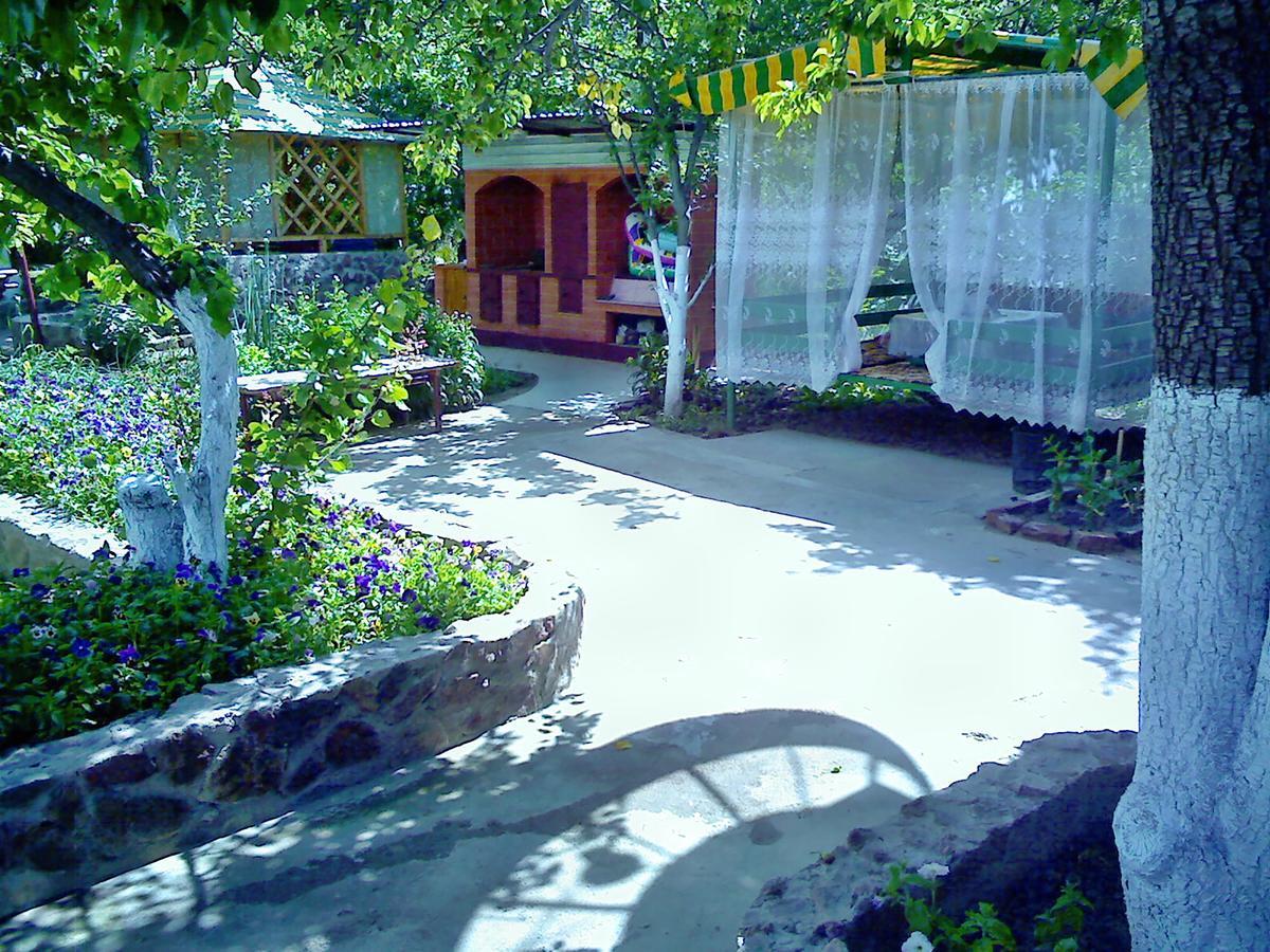 Hotel Natalia Kaji-Say Extérieur photo