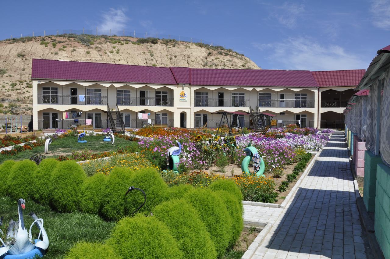 Hotel Natalia Kaji-Say Extérieur photo